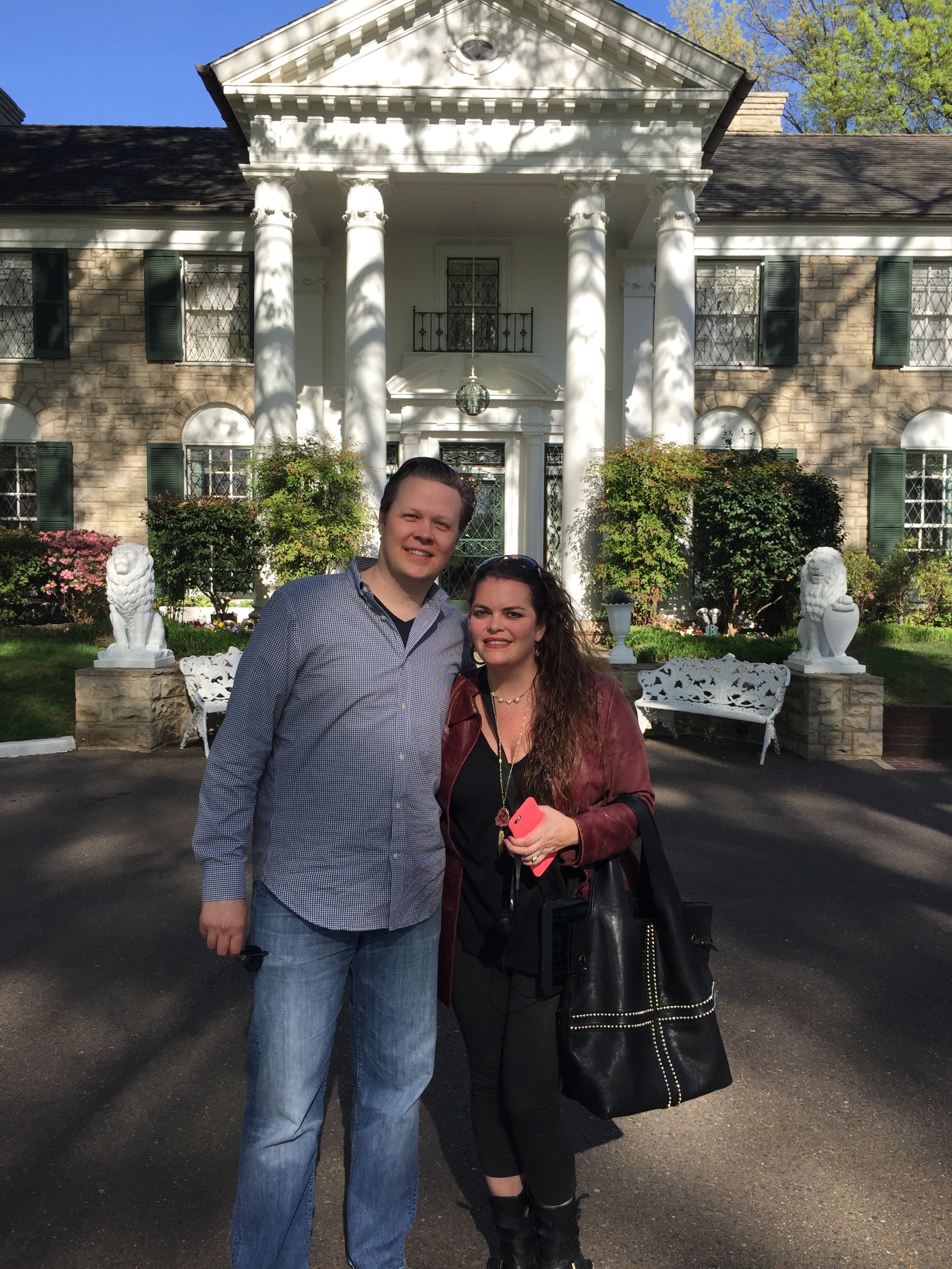 Visiting Graceland with my friend Vanessa as part of my visit to my 50th state.